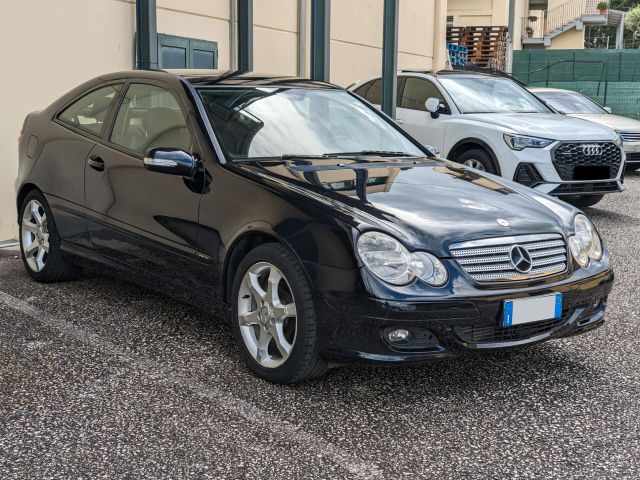 Mercedes-Benz Mercedes-benz C 220 CDI Sportcoupé Classic