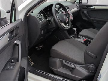 Volkswagen Tiguan - 5