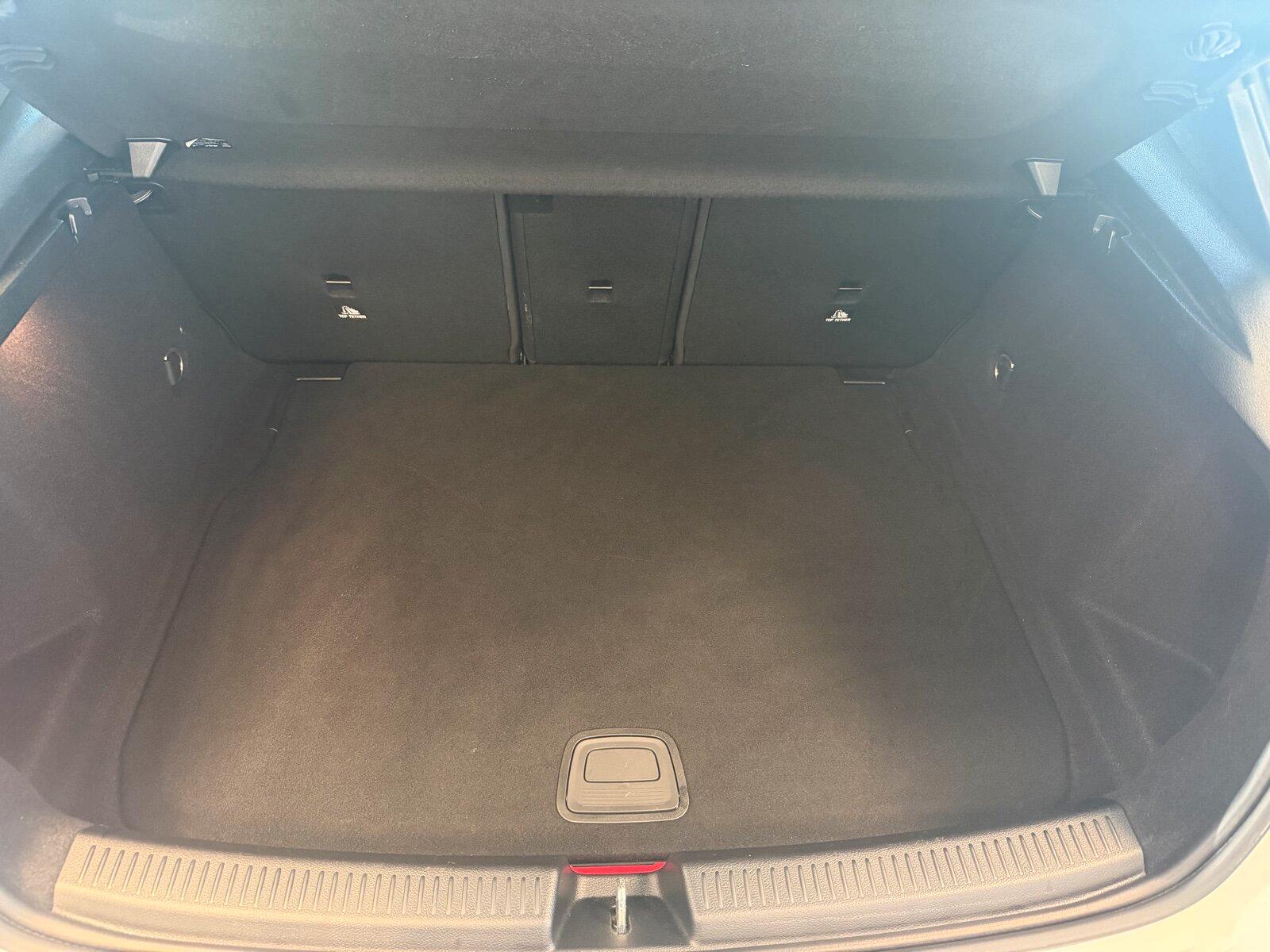 Mercedes-Benz A 200 PROGRESSIVE LED MBUX PTS SHZ TEMPOMATNavi