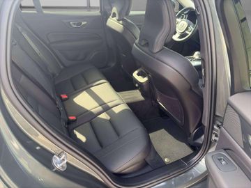 Volvo V60 Plus Dark B4 Mild-Hybrid Benzin*Head-Up*360 