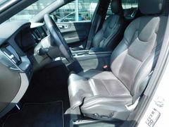 Fahrzeugabbildung Volvo XC60 Diesel D4 Geartronic R-Design 'Komforsitze,