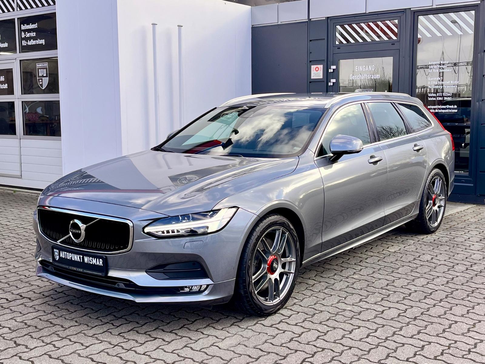 Volvo V90 Momentum 8xALU+AHK+SCHECKHEFT VOLVO+NUR 44TK