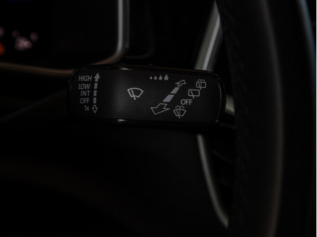 Volkswagen T-Roc 1.0 TSI R-Line SHZ ACC MATRIX-LED FACEL., миниатюра 17