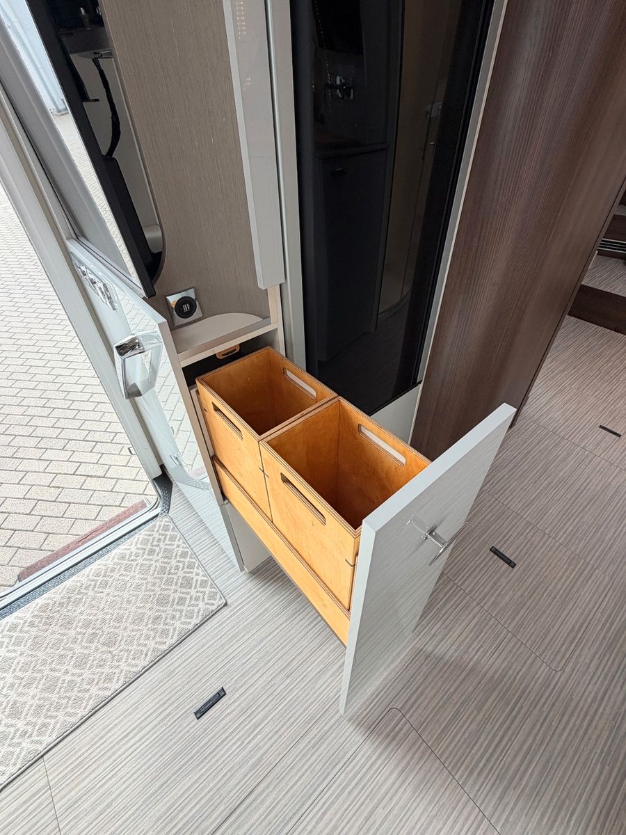 Fahrzeugabbildung Bürstner Elegance I 920 G