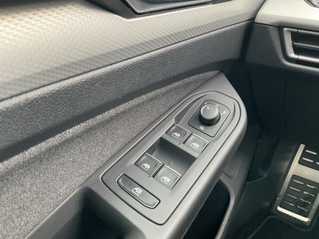 Golf 8 VIII Move 2.0 TDI AHK-klappbar Apple CarP