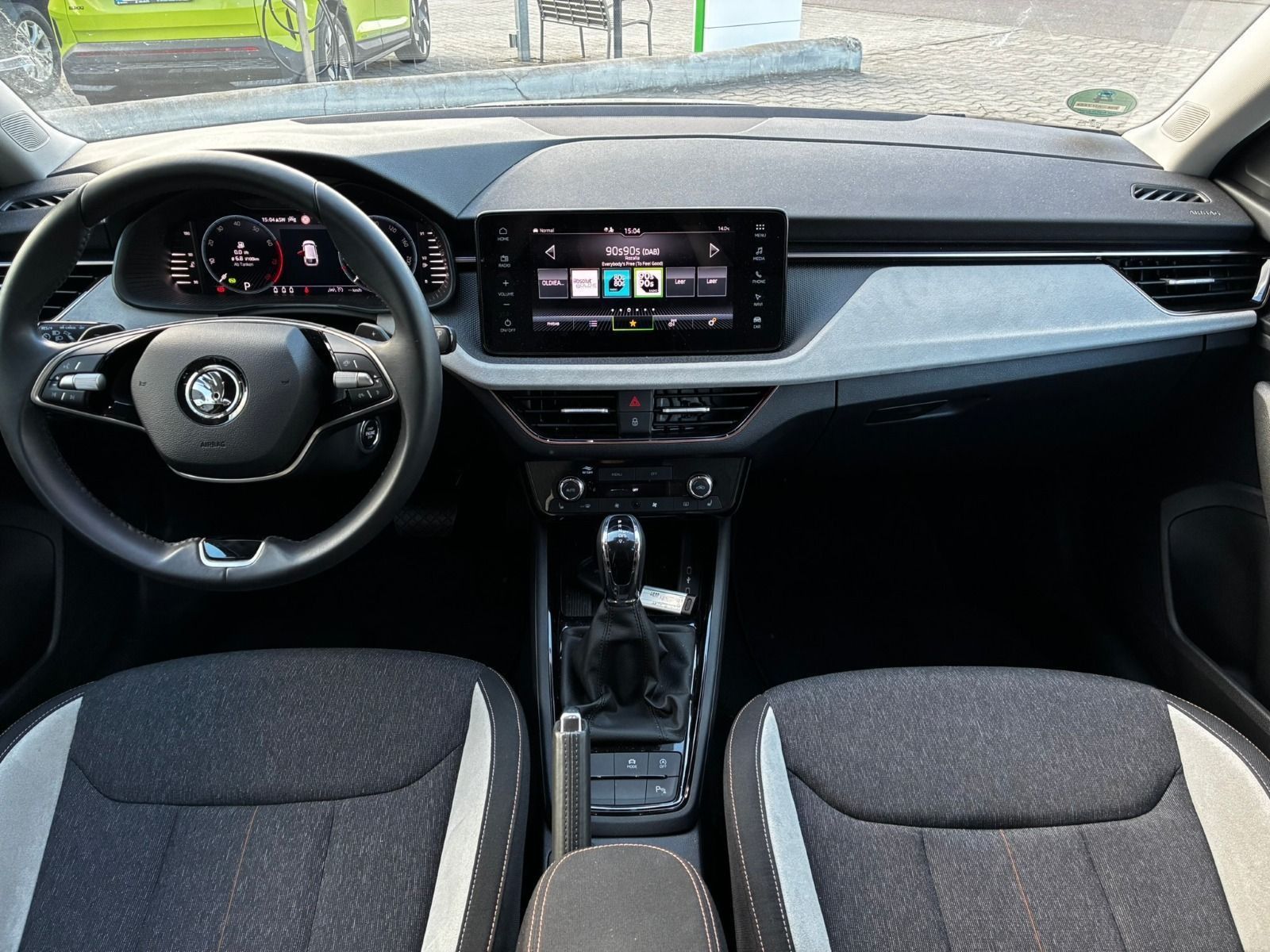 Fahrzeugabbildung SKODA Scala TSI DSG*RFK*NAVI*LED