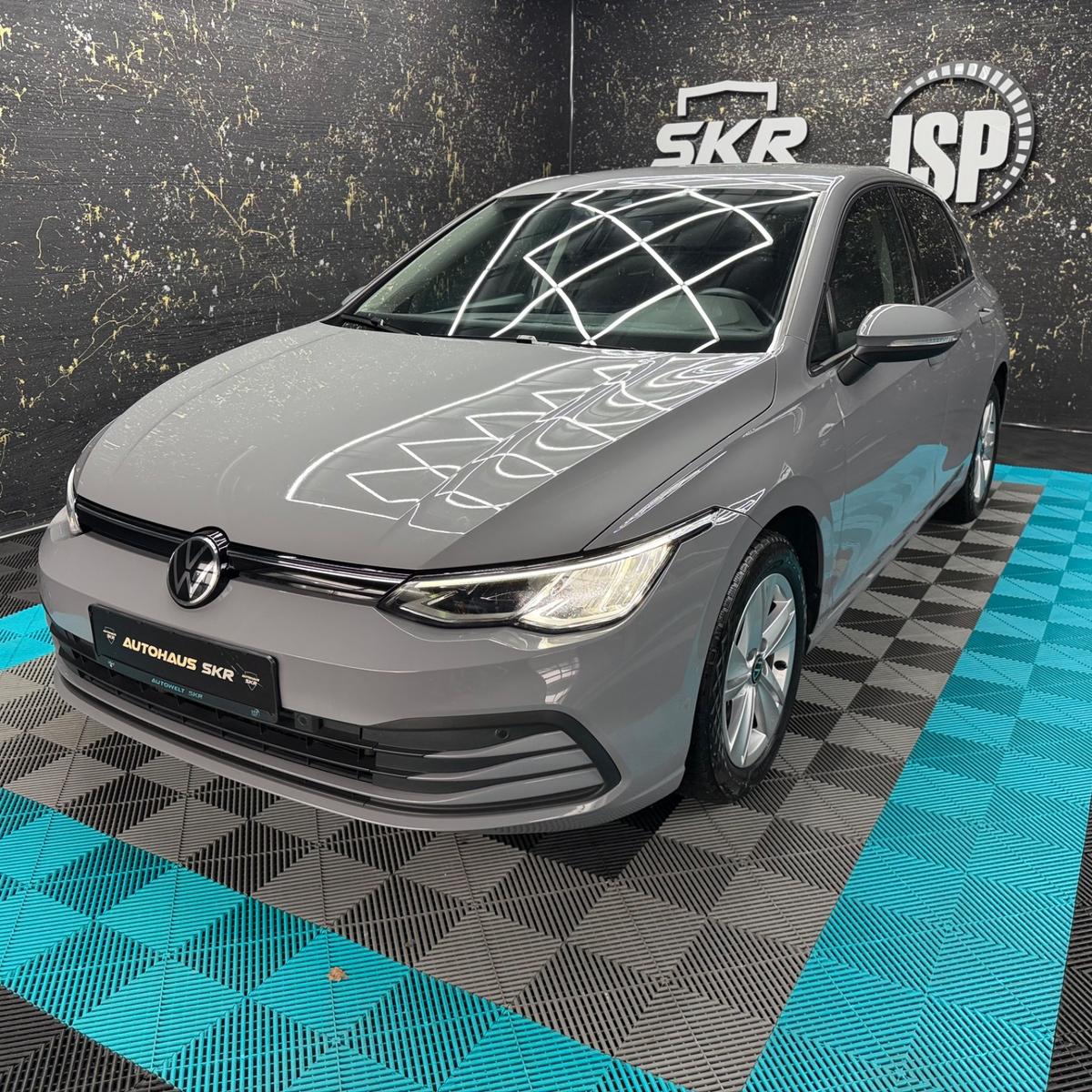 Volkswagen Golf VIII Lim. Life/ACC/SHZ/LHZ/AMBIENTELIGHT