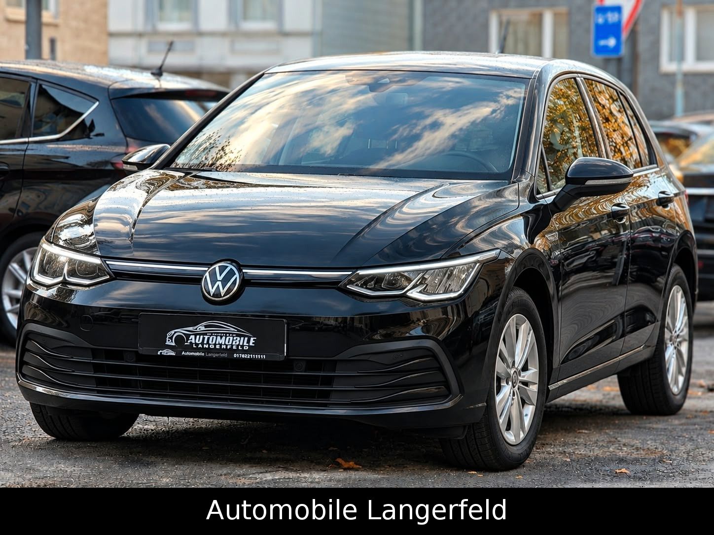 Volkswagen Golf VIII Lim. Life DSG 1.HAND NAVI ACC MASSAGE imagem 2