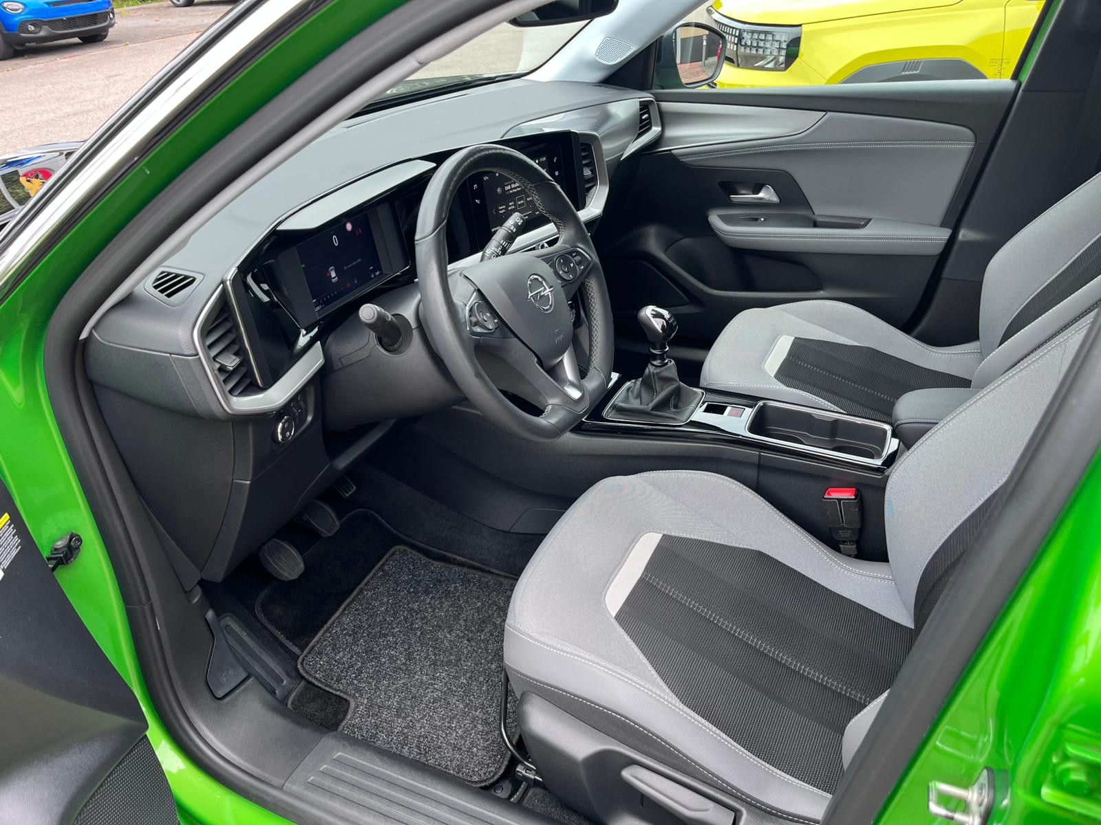 Fahrzeugabbildung Opel Mokka Elegance