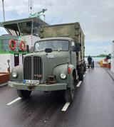 Andere Saurer 2DM Expeditionsfahrzeug BUG OUT VEHICLE - grün