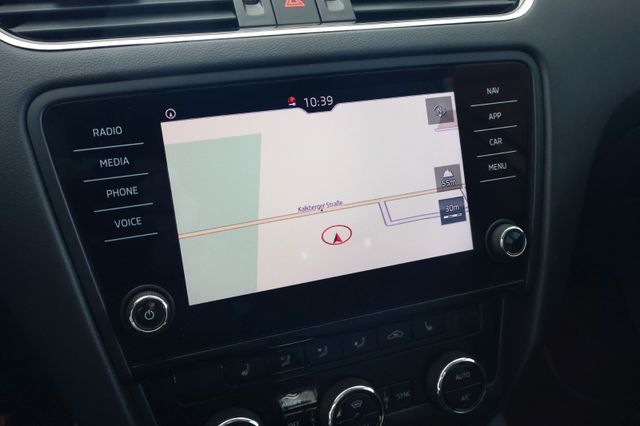 Skoda Octavia Combi Style Automatik LED Pano PDC