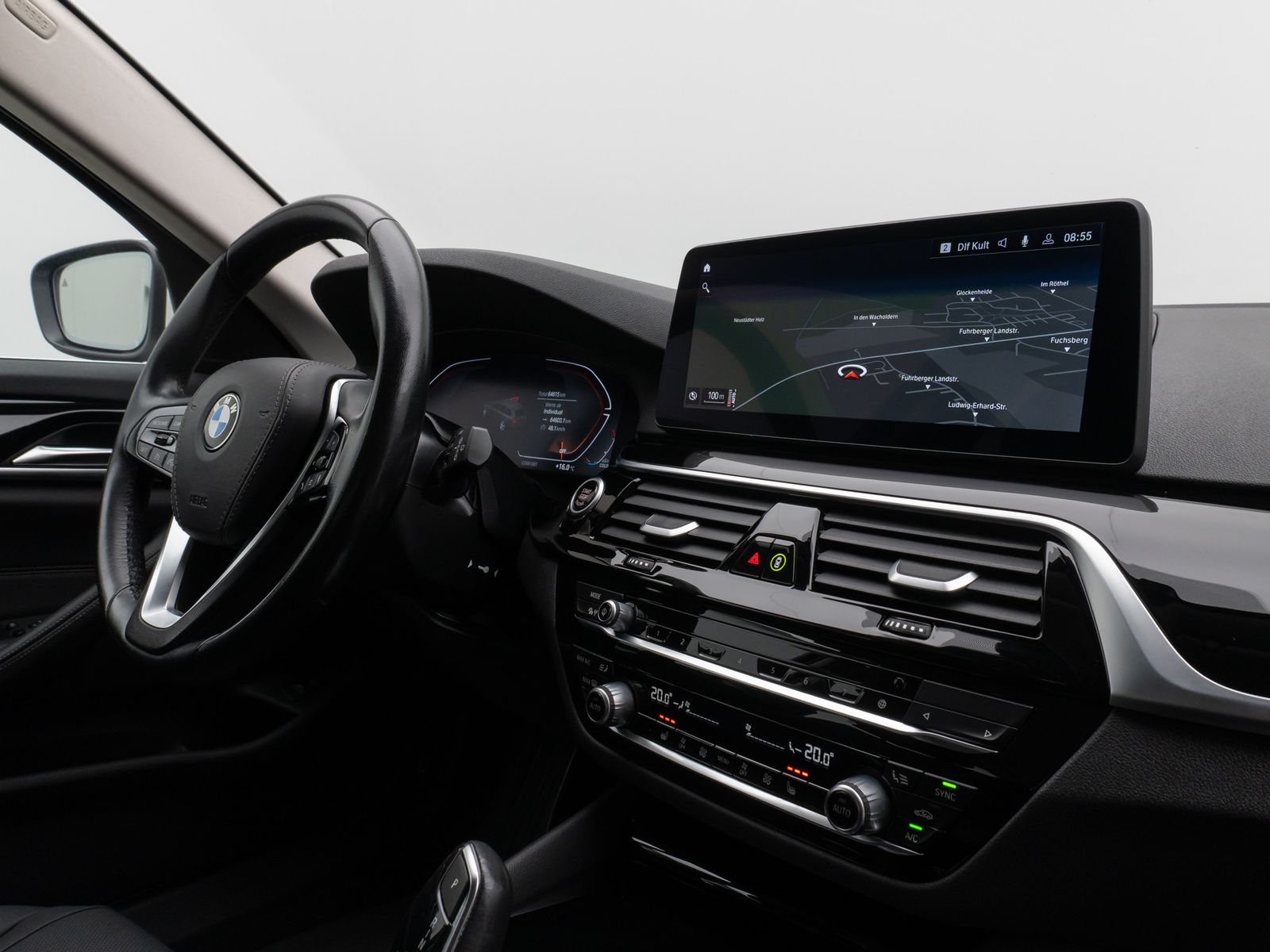 Fahrzeugabbildung BMW 520d Kamera DAB Leder Alarm Parkassistenzsystem