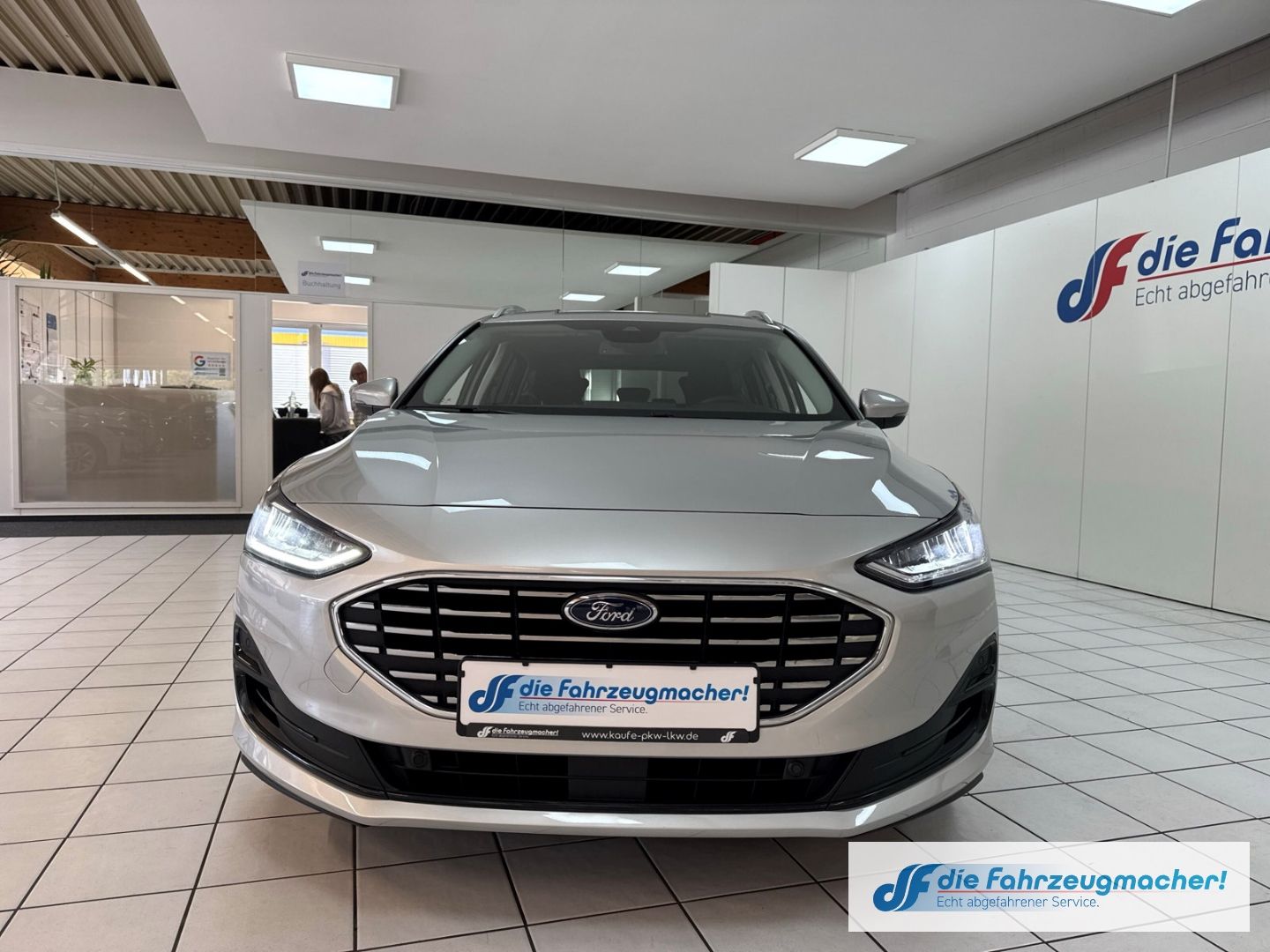 Fahrzeugabbildung Ford Focus Turnier Titanium X Navi Digitales Cockpit