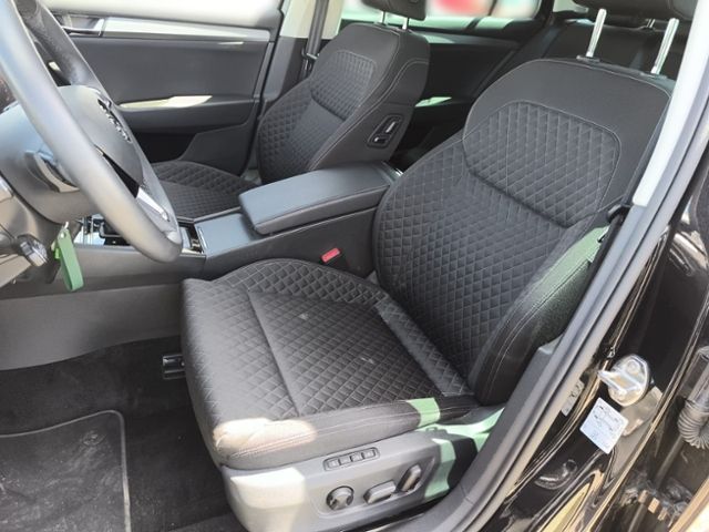 Fahrzeugabbildung SKODA Superb Combi 1.5 TSI ACT DSG Style ACC BI-XENON