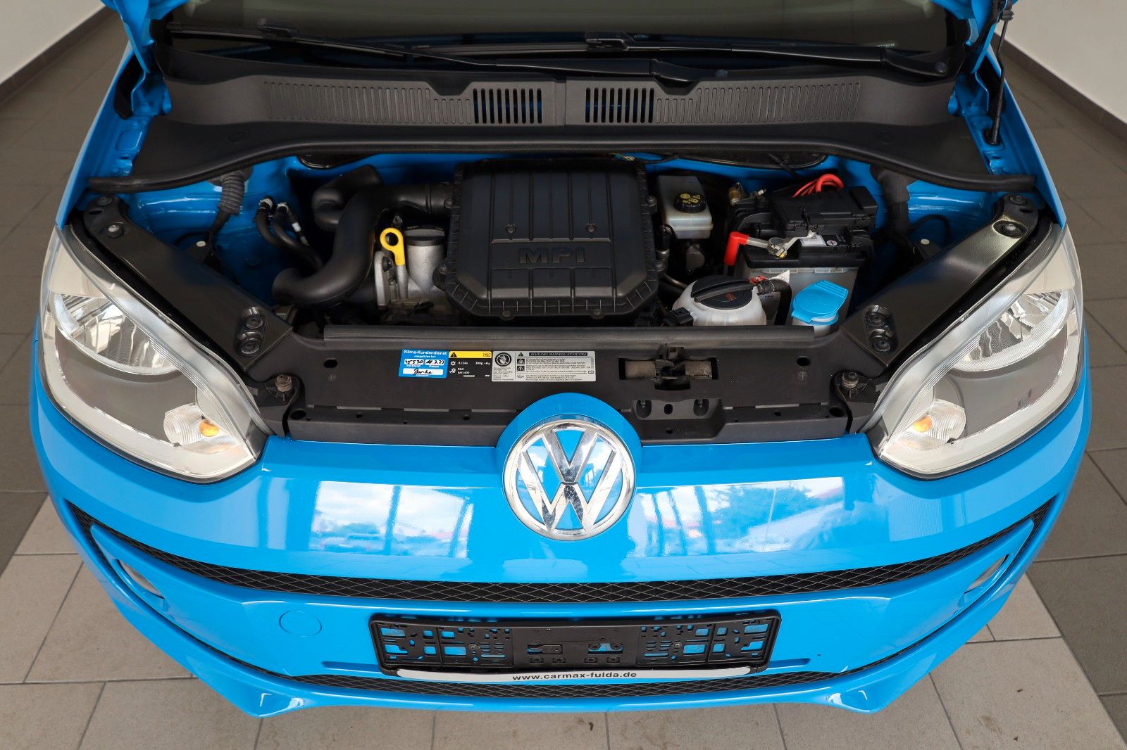 Fahrzeugabbildung Volkswagen up! high up! Klima, 8-fach bereift