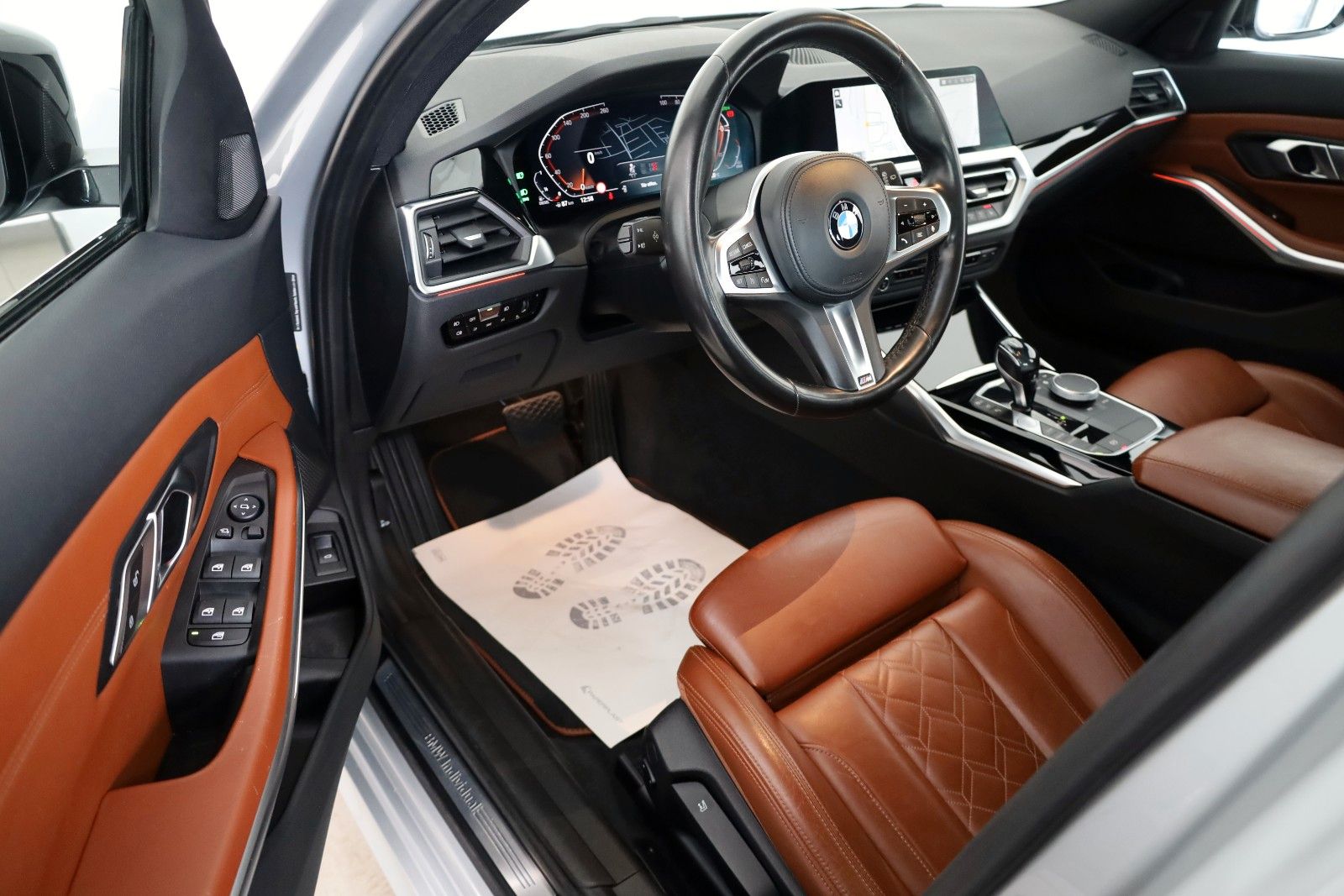 Fahrzeugabbildung BMW 318d Touring Sport Line,Leder,Navi,LED,HUD,AHK e
