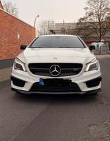 Mercedes-Benz CLA 45 AMG Performance Abgasanlage, Großes Navi - Mercedes-Benz CLA 45 AMG Gebrauchtwagen
