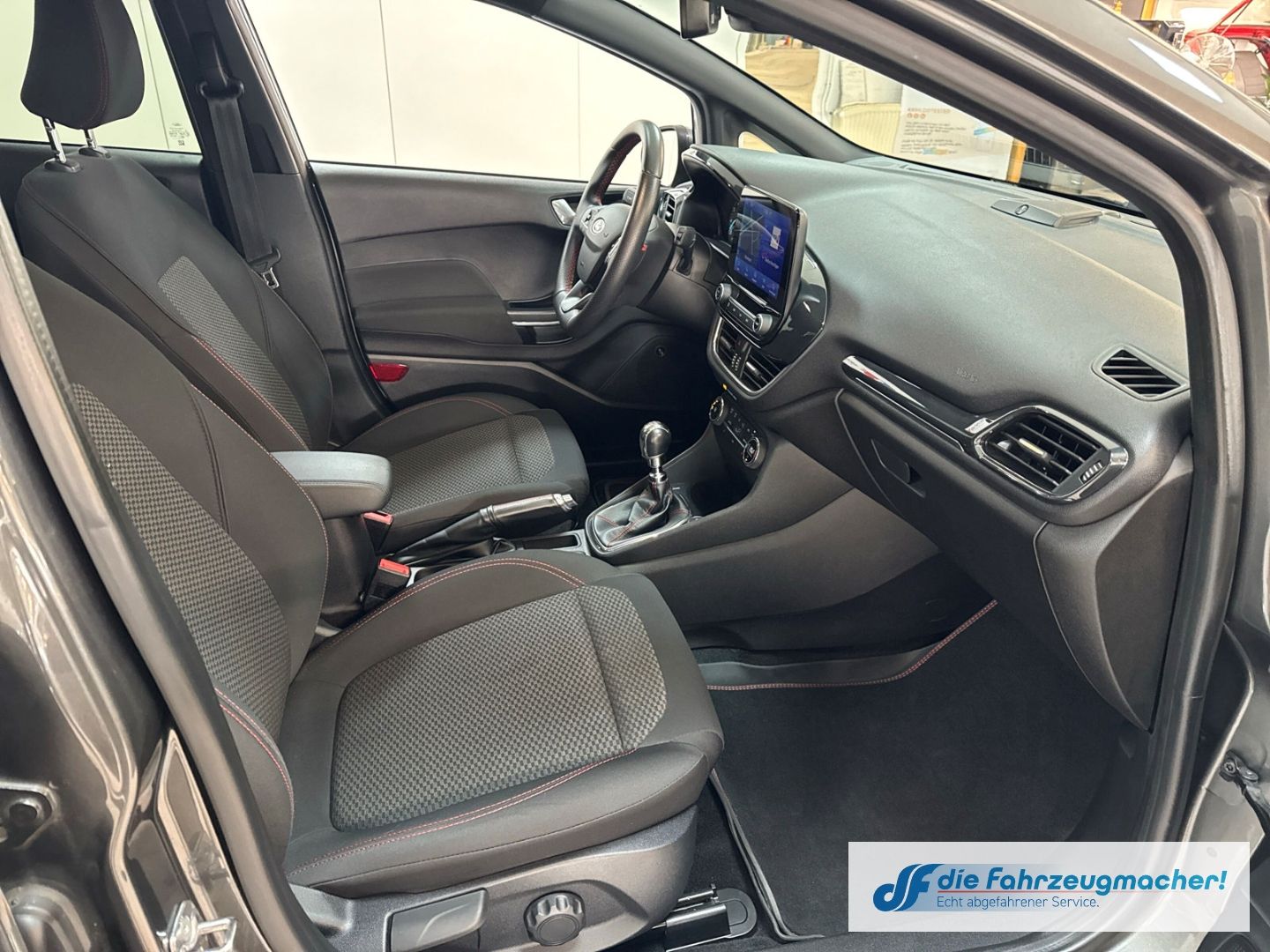 Fahrzeugabbildung Ford Fiesta ST-Line Navi Soundsystem B & O LED Apple