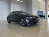 Mercedes-Benz E 200 Limousine Pano Distr WinterP 19 Zoll - Mercedes-Benz: Limo
