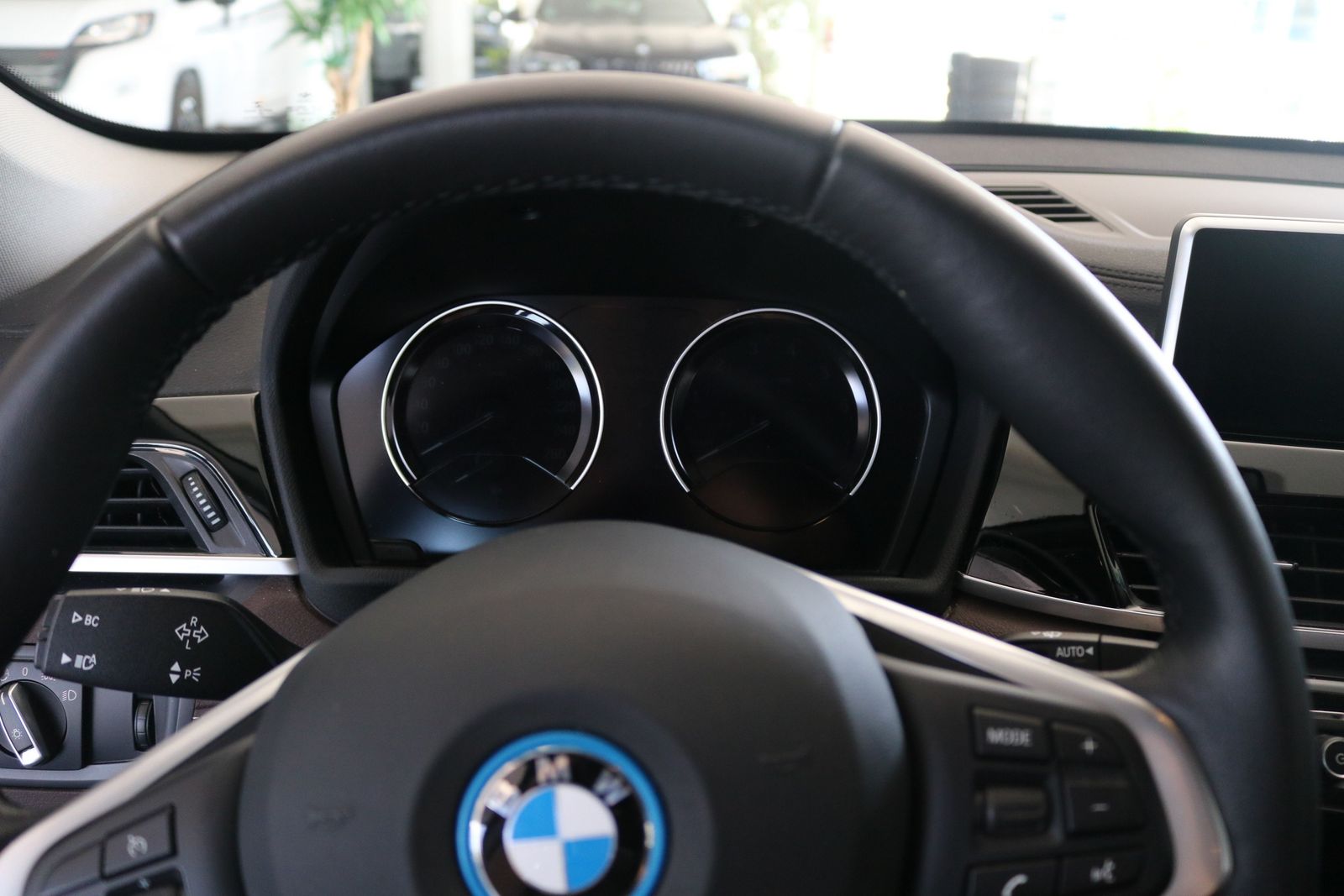 BMW X1 xDrive25e Sport Line Leder AHK LED Navi Komfo foto 7