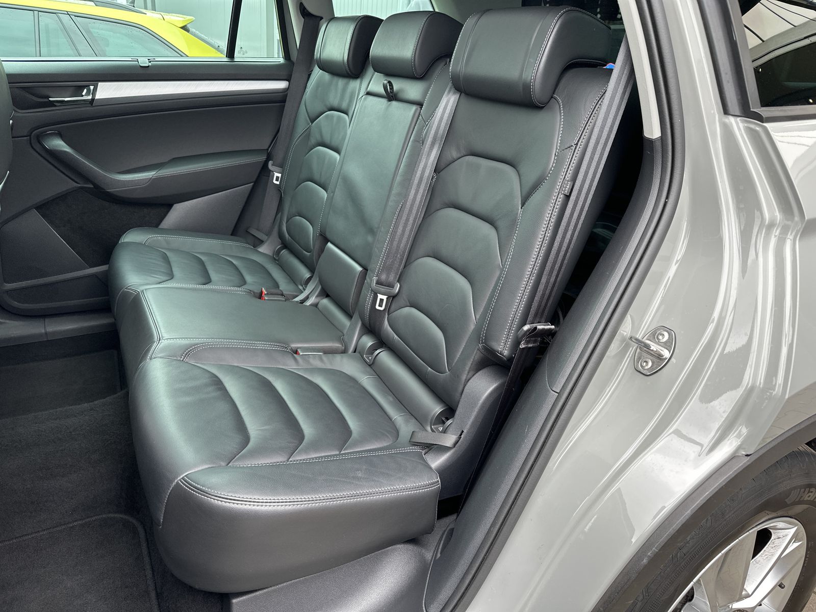 Fahrzeugabbildung SKODA Kodiaq 2.0 TDI DSG Ambition NAV+MATRIX+PANO+AHK
