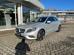 MERCEDES-BENZ A 200 URBAN+AUTOM+KAMERA+XENON+PTS+SHZ