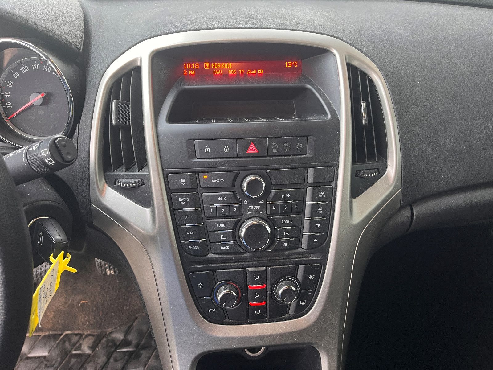 Fahrzeugabbildung Opel Astra J ST Selection 1.3 CDTi leichter Frontsch.