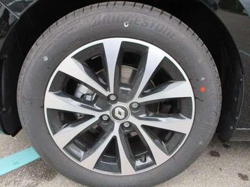 Fahrzeugabbildung Renault Clio Zen TCe 90