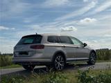 Volkswagen Passat Alltrack 2.0 TDI DSG 4Motion Sitzklima - mit Diesel-Antrieb: Beige, Kombi