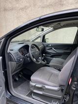 Ford C-Max 1,6TDCi 80kW DPF Ambiente Ambiente - Ford C-Max in Wiesbaden