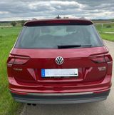 Volkswagen Tiguan 2.0 TSI 132kW DSG 4MOTION Highline Hi... - Volkswagen Tiguan: Rot