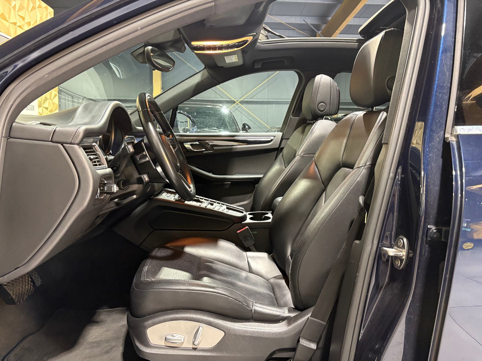 Fahrzeugabbildung Porsche Macan S Diesel/PANO/APPLE/NAVI/PDC/TEMPOMAT/SHZ