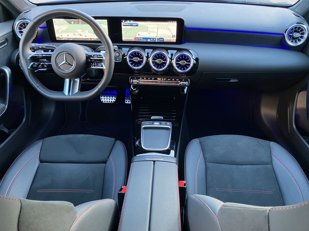 Fahrzeugabbildung Mercedes-Benz A 200 d AMG*NIGHT*DISTR*MULTIB*KEYLESS*KAM*NAVI