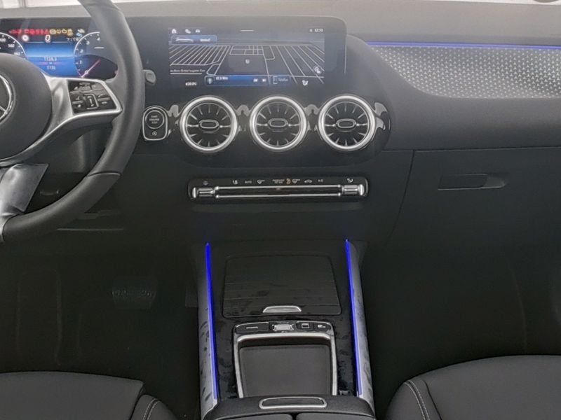 Fahrzeugabbildung Mercedes-Benz B 180 PROGRESSIVE*AHK*LED*KAMERA*AMBIENTEBELEUCH