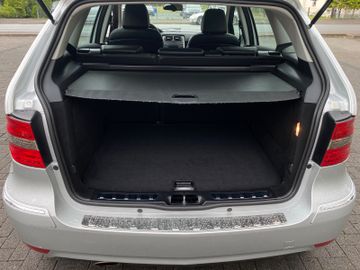 Bild 16 Mercedes-Benz B 180 B -KLASSE B 180 SITZHEIZUNG SPORT-PAKET