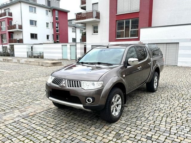 Mitsubishi L200 2,5 Intense Doppelkabine 4WD Top Zustand