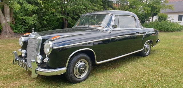 Mercedes-Benz 220S Ponton Coupe