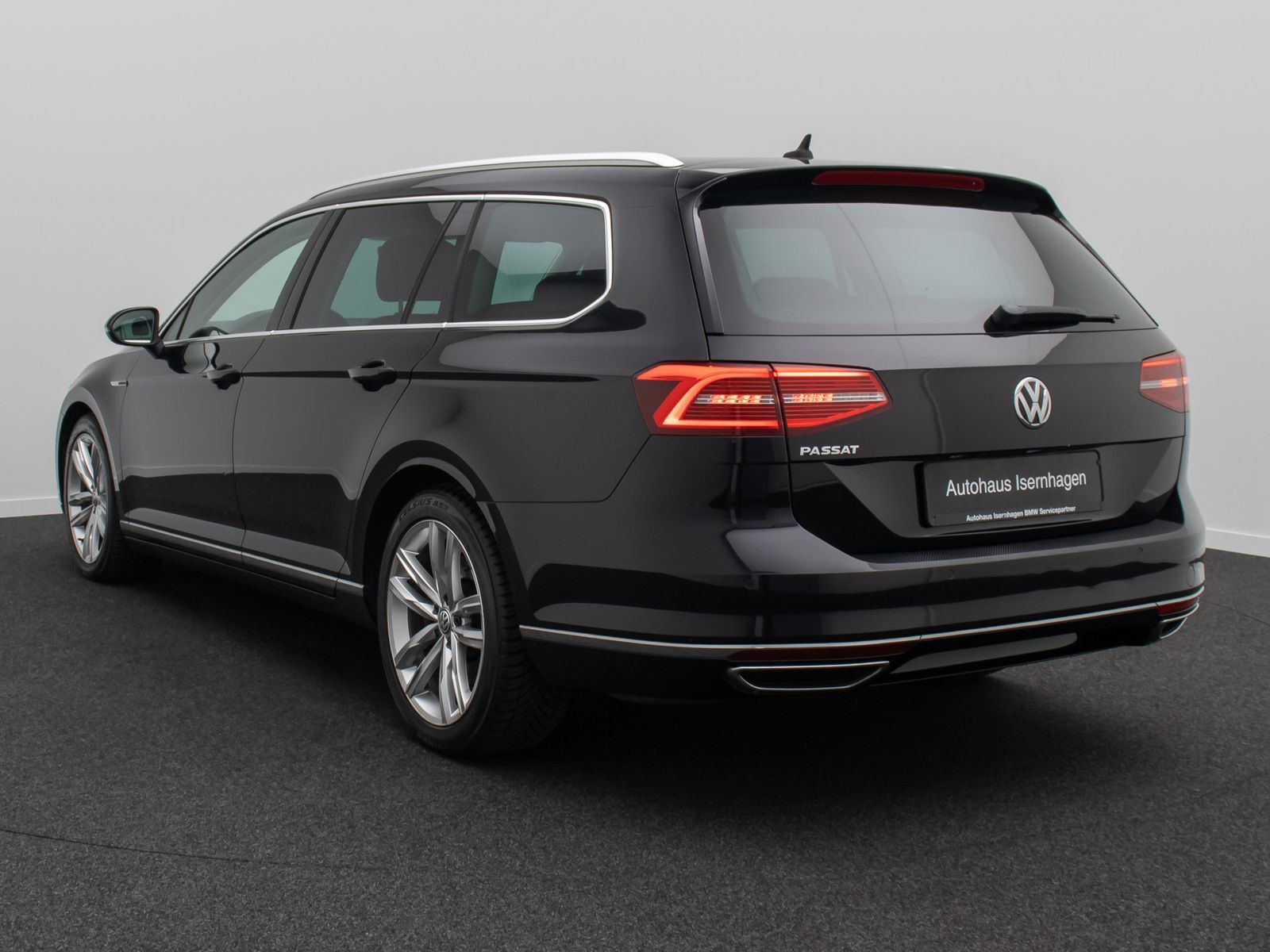 Fahrzeugabbildung Volkswagen Passat Variant 2.0 Highline PDC Massage AHK 18"
