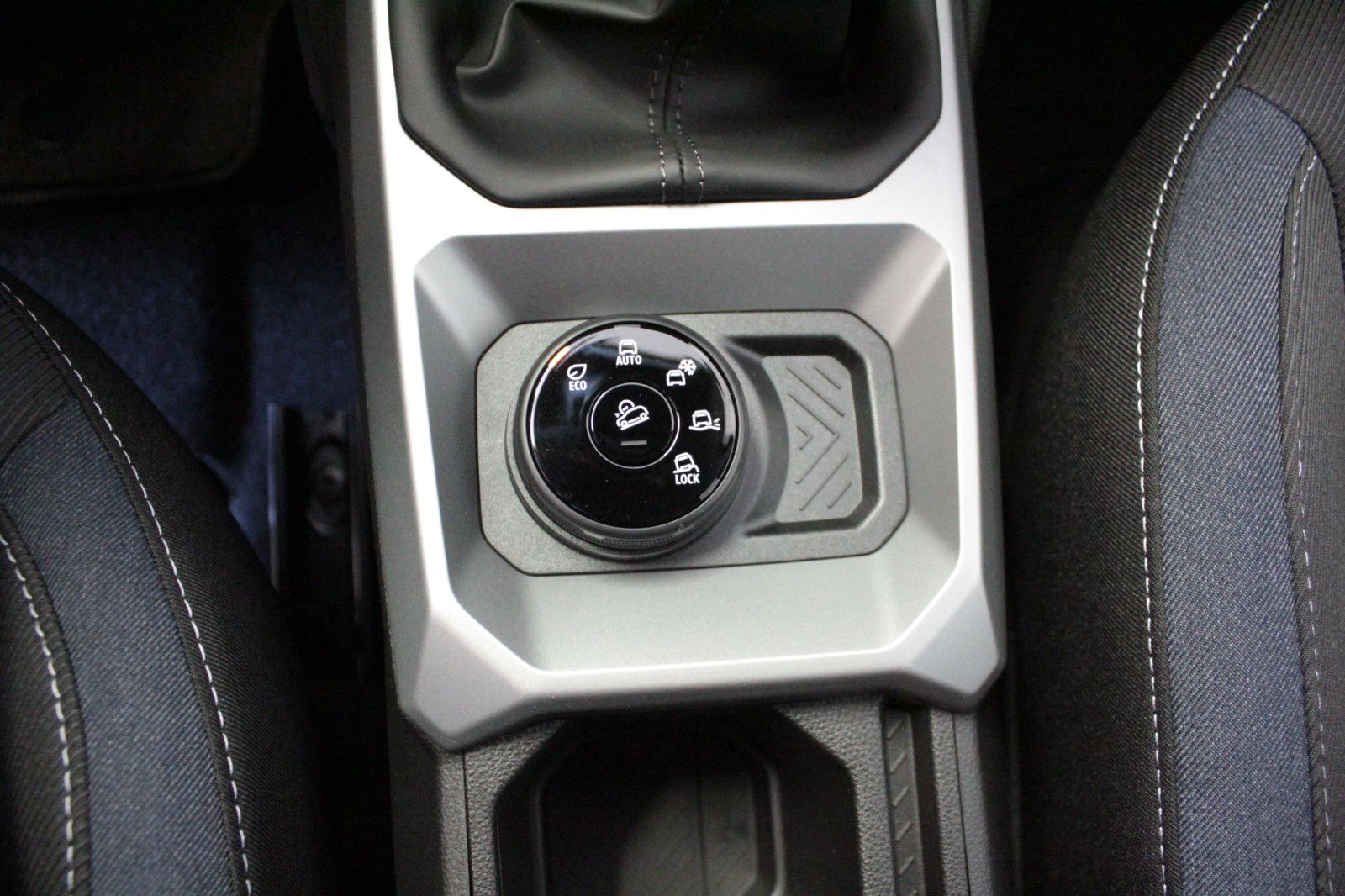 Fahrzeugabbildung Dacia Bigster mild hybrid 130 4x4 Expression*Allrad*