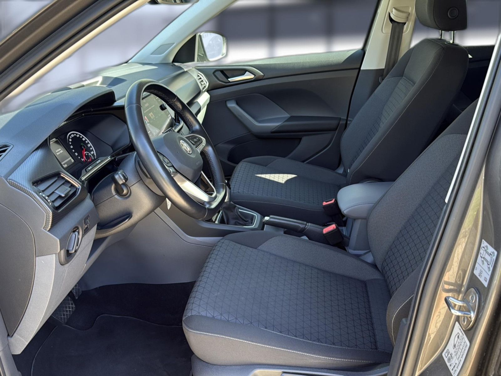 Fahrzeugabbildung Volkswagen T-Cross Life/ unfallfrei /