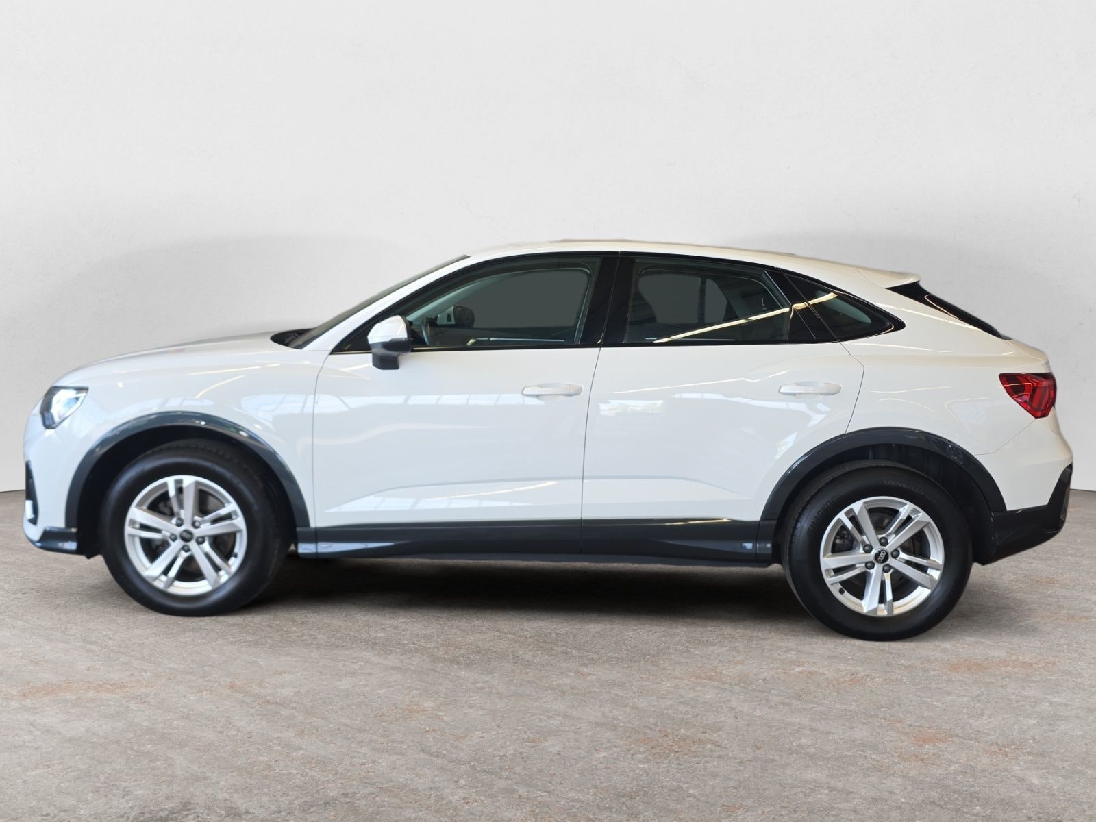 Audi Q3 Sportback 35 TDI schwarzpaket*AHK*LED*Navi* imagem 3