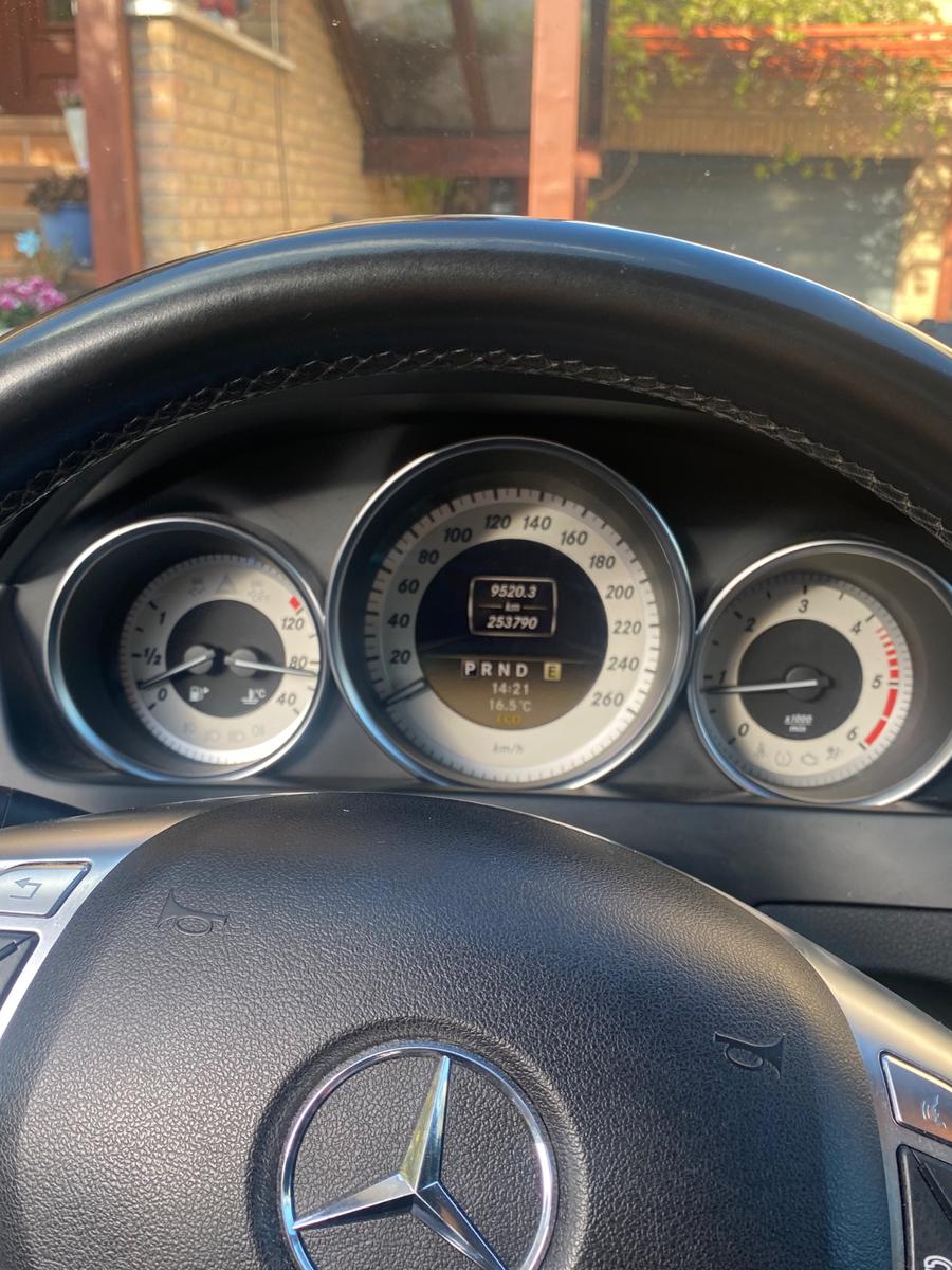 Mercedes-Benz C200 2011 — photo 5