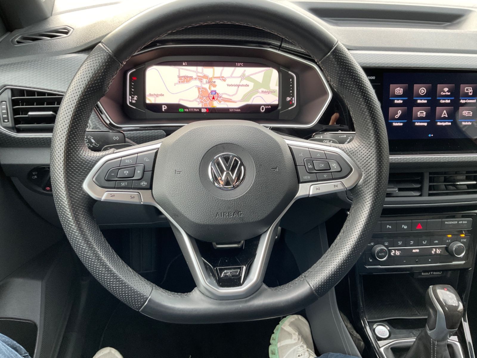 Fahrzeugabbildung Volkswagen T-Cross R Line  DSG,Navi,18",Sommer+Winterräder