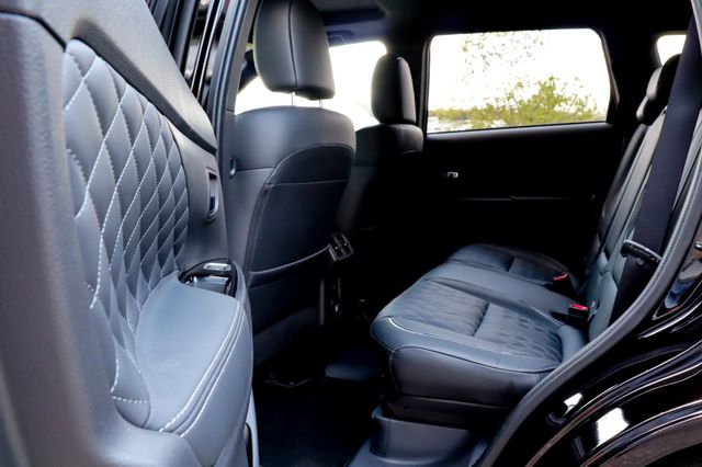Fahrzeugabbildung Mitsubishi Outlander PHEV 4WD AT TOP Leder GSD AHK