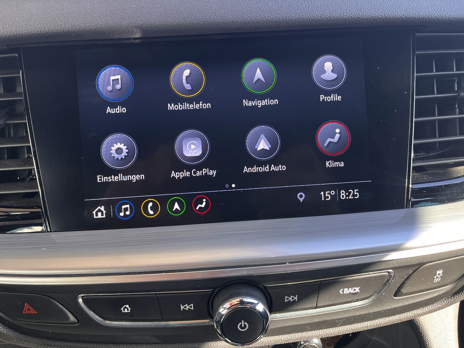 Fahrzeugabbildung Opel Insignia B Sports Tourer Elegance 2.0 Turbo Aut.