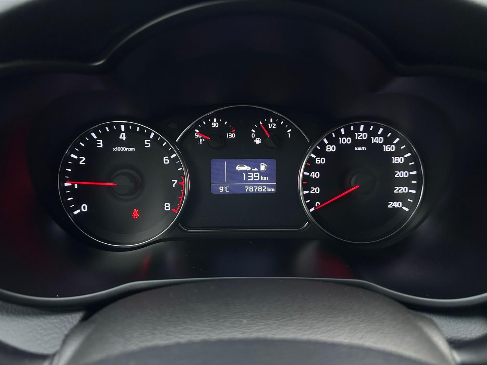 Kia Carens Spirit 7-Sitze Lenkradhzg Kamera BT Temp