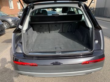 Audi Q7 - 11