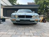 Jaguar xj8 3.2 V8 Volleder Getriebe neu to... - gebrauchte Jaguar XJ8 aus dem Jahr 1998