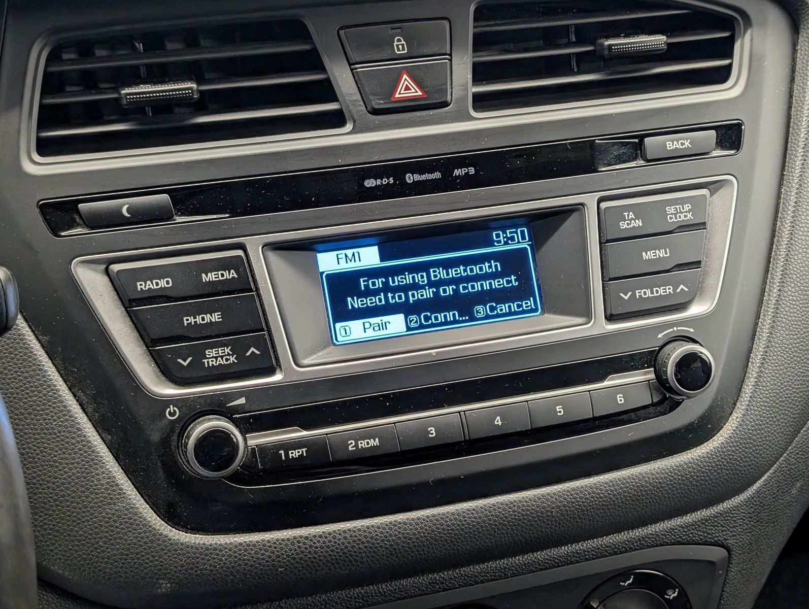 HYUNDAI i20 1.2 Passion Allwetter Klima – Bild 19