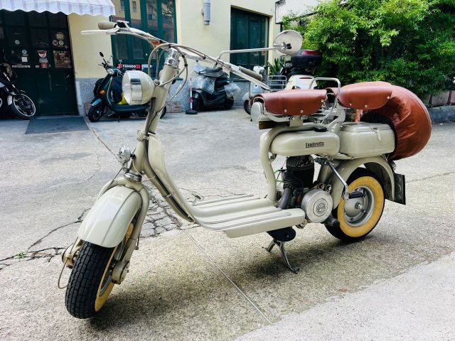 Autres Innocenti Lambretta 125 D Targa Oro FMI